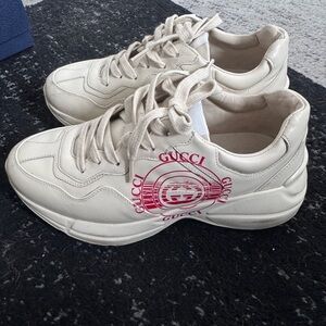 Gucci Women's Cream Sneakers with Red Logo